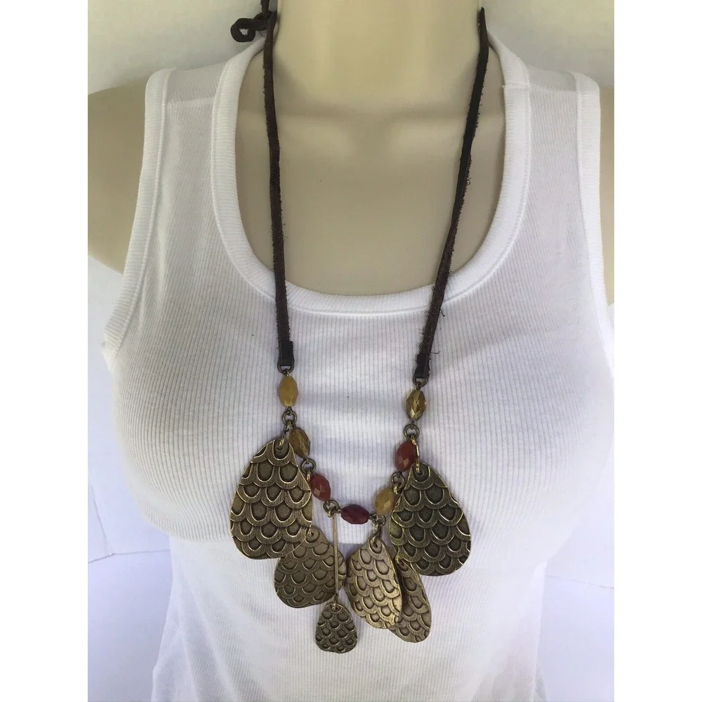 Unique Spectrum necklace brass